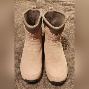 Women's Merrell Tundra Suede Boots Size 7